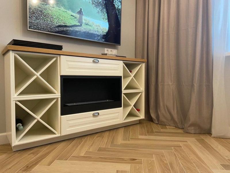 Встраиваемый биокамин в тумбу